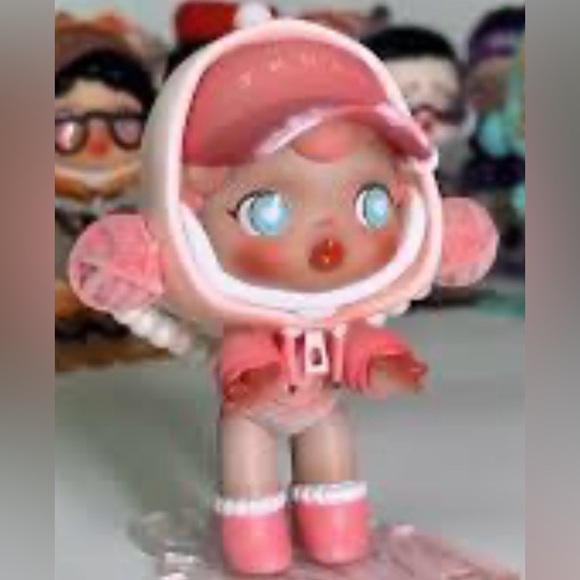 RARE Limited Edition Pop Mart SKULLPANDA HypePanda Series "Pink Girl" Figure - Picture 2 of 2